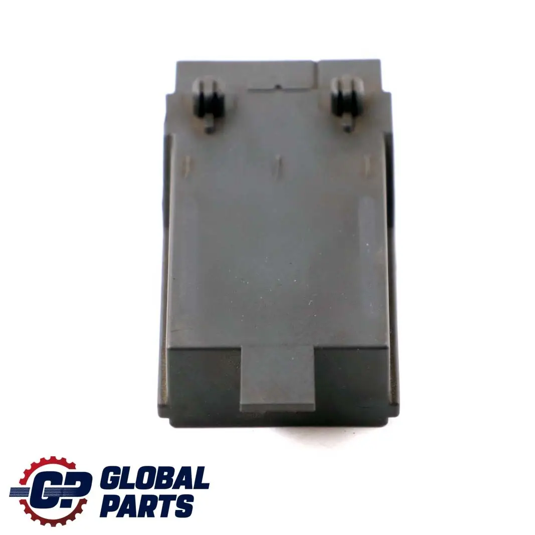 Modulo Riscaldamento Sedile Anteriore ECU per BMW F10 F11 F20 F30 F31 con numero di parte 9216468 BMW F10 F11 F20 F30 F31 Modulo Riscaldamento Sedile Anteriore ECU - SKU 9216468 - Numero di parte 9216468