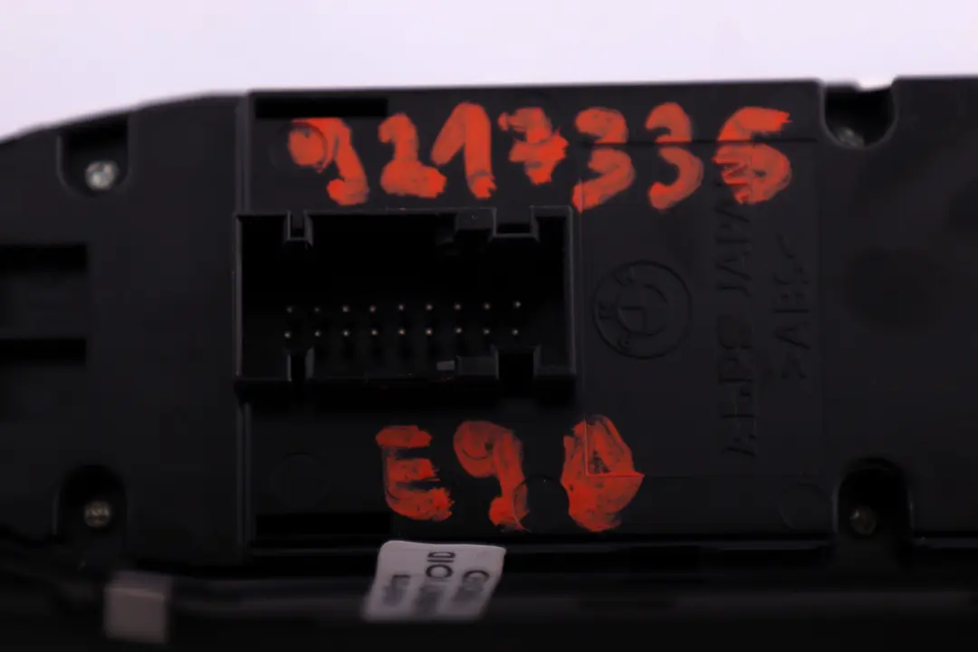 Switch Window Lifter Driver's Side Grey 6948638 to BMW 3 SERIES E90 E91 LCI with Part number 9217336 BMW 3 SERIES E90 E91 LCI Switch Window Lifter Driver's Side Grey 6948638 - SKU 9217336 - Part number 9217336