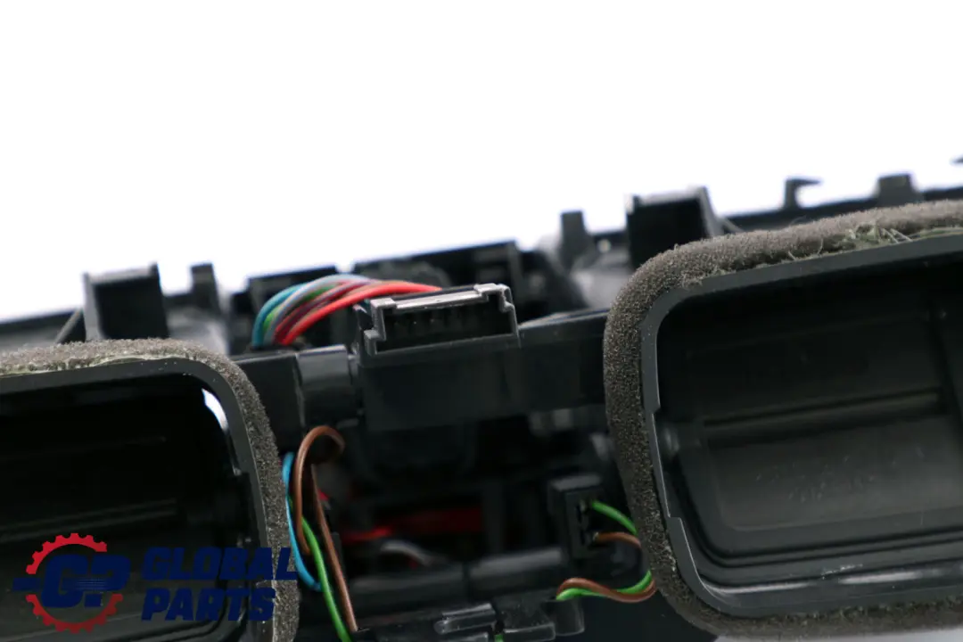 BMW F23 F30 F80 Kratka Wlot Powietrza Nawiew - SKU 9218552 - Numer Części 9218552