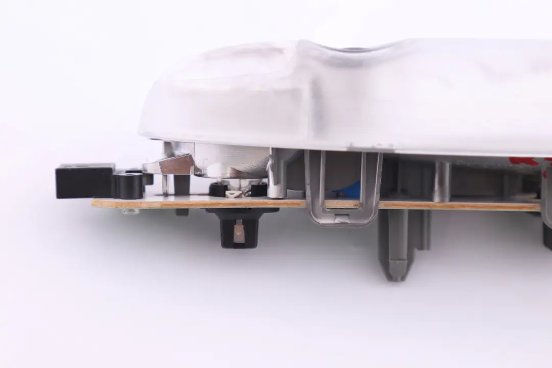 Interruttore Luce Tetto Console Interno per Mini Cooper R55 R56 LCI con numero di parte 9219142 Mini Cooper R55 R56 LCI Interruttore Luce Tetto Console Interno - SKU 9219142 - Numero di parte 9219142