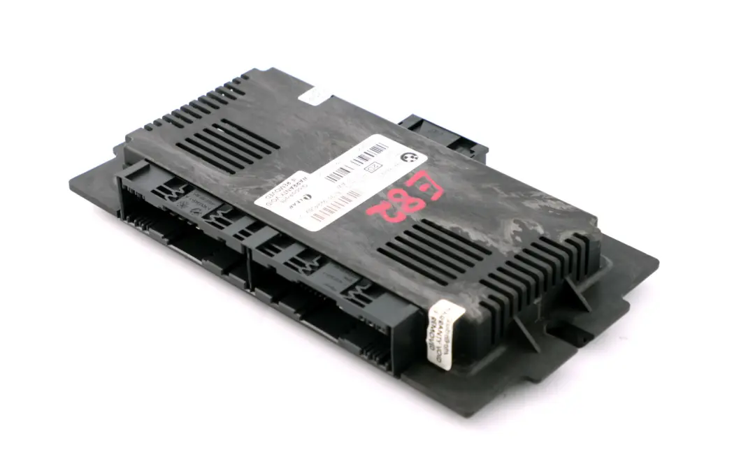 Modulo Vano Piedi Centralina ECU Base PL2 FRM3R 613592245 per BMW E82 con numero di parte 9224589 BMW E82 Modulo Vano Piedi Centralina ECU Base PL2 FRM3R 613592245 - SKU 9224589 - Numero di parte 9224589