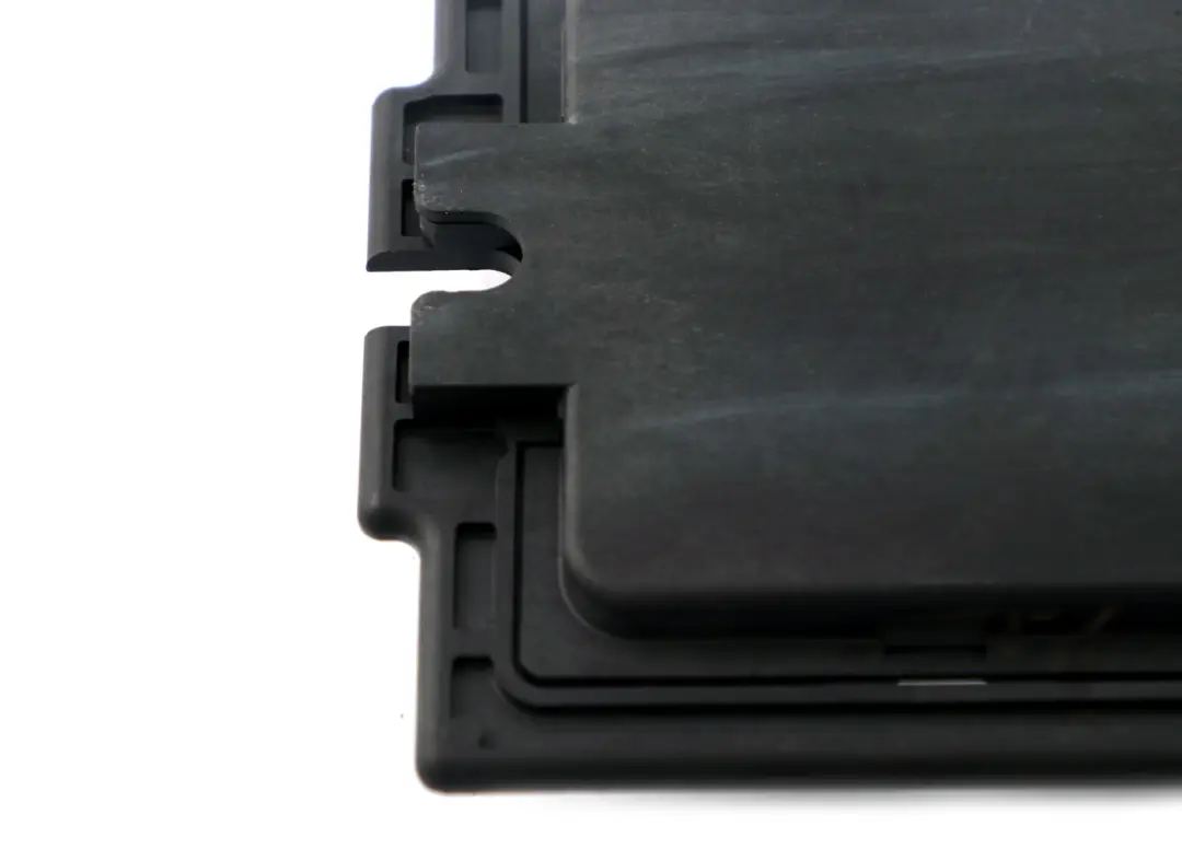 Footwell Light Module Control Unit PL2 FRM3R to BMW 1 Series E87 with Part number 9224592 BMW 1 Series E87 Footwell Light Module Control Unit PL2 FRM3R - SKU 9224592 - Part number 9224592