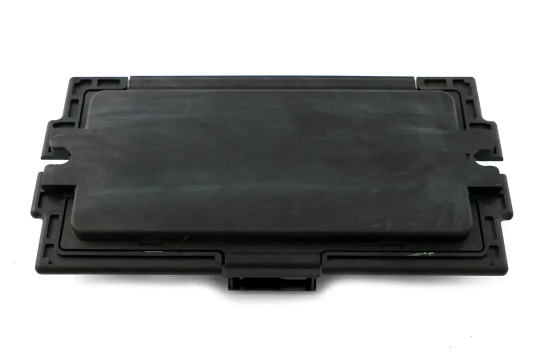 Footwell Light Module Control Unit PL2 FRM3R to BMW 1 Series E87 with Part number 9224592 BMW 1 Series E87 Footwell Light Module Control Unit PL2 FRM3R - SKU 9224592 - Part number 9224592