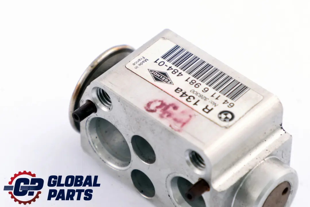 Valvola di Espansione R134A per BMW E81 E87 E90 E90N E91 E92 E93 LCI con numero di parte 9226078 BMW E81 E87 E90 E90N E91 E92 E93 LCI Valvola di Espansione R134A - SKU 9226078 - Numero di parte 9226078