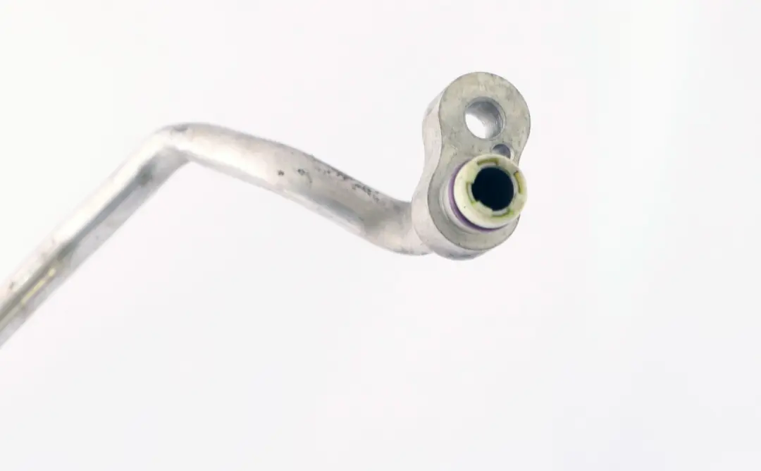 Przewód Wąż Rura Klimatyzacji do BMW E90 E91 LCI o numerze 9226413 BMW E90 E91 LCI Przewód Wąż Rura Klimatyzacji - SKU 9226413 - Numer Części 9226413