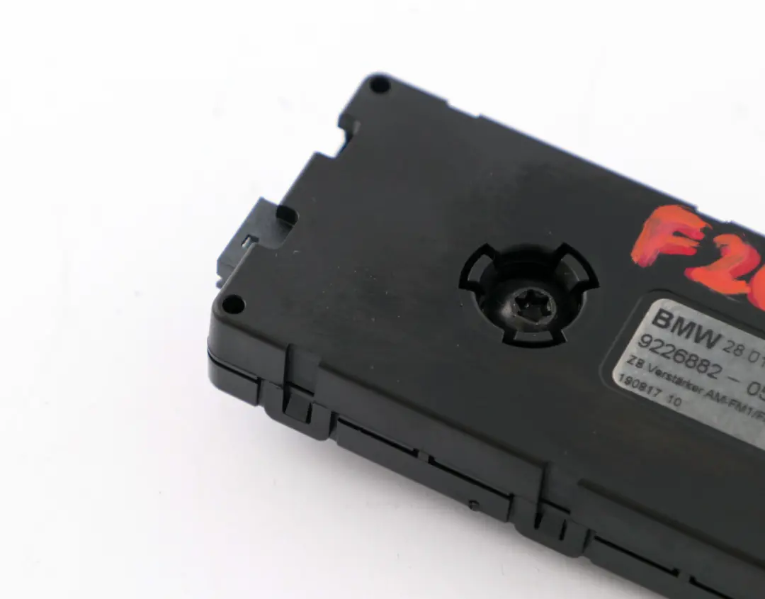 Antenne Arrière Amplificateur AM/FM DAB pour BMW F20 F21 à propos du numéro de pièce 9226882 BMW F20 F21 Antenne Arrière Amplificateur AM/FM DAB - SKU 9226882 - Numéro de pièce 9226882
