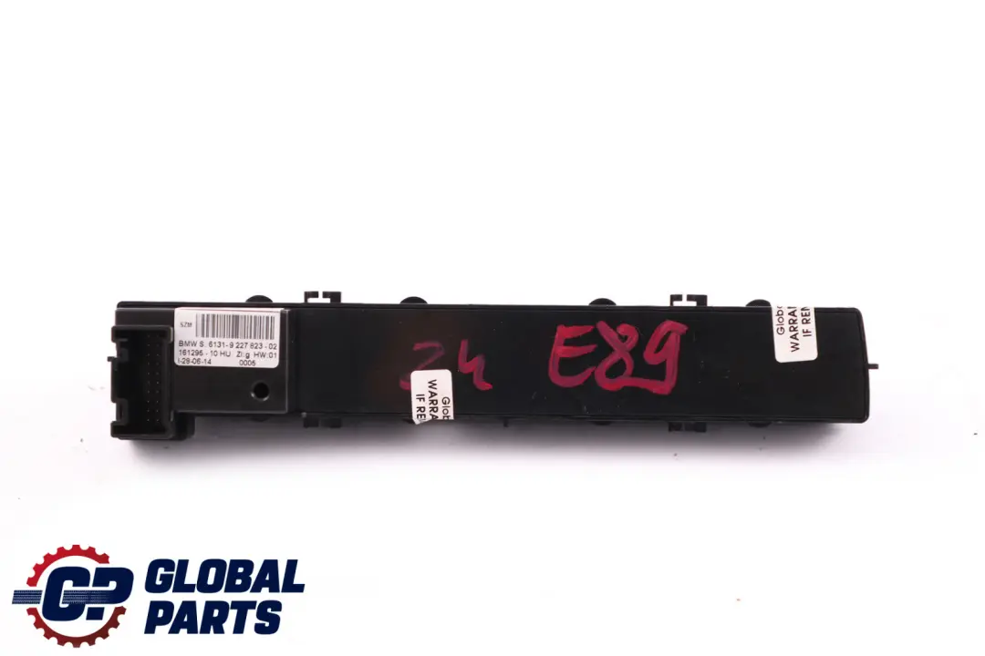 Interruttore Unità Controllo Pannello Centrale Console per BMW Z4 E89 con numero di parte 9227823 BMW Z4 E89 Interruttore Unità Controllo Pannello Centrale Console - SKU 9227823 - Numero di parte 9227823