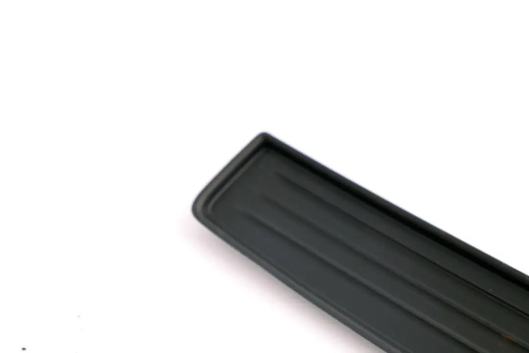 Garnissage int. bac rangement avant pour BMW 1 2 Serie F20 F21 F22 à propos du numéro de pièce 9227896 BMW 1 2 Serie F20 F21 F22 Garnissage int. bac rangement avant - SKU 9227896 - Numéro de pièce 9227896