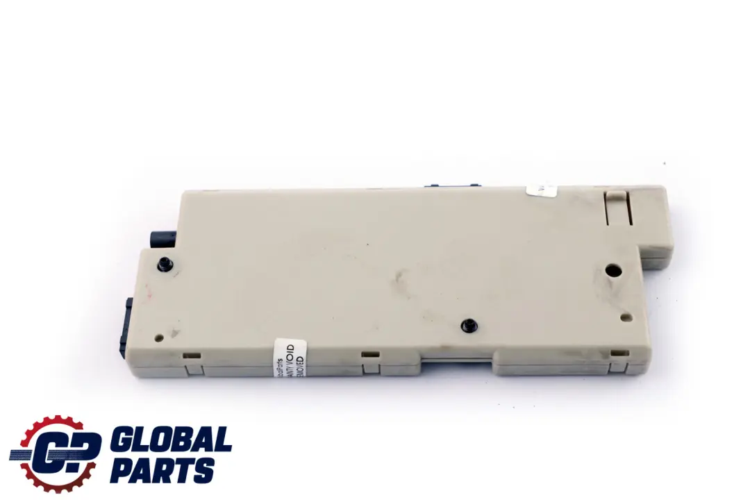 Antenna Amplificatore Diversità 868 MHZ per BMW F10 con numero di parte 9346816 BMW F10 Antenna Amplificatore Diversità 868 MHZ - SKU 9229007 - Numero di parte 9346816