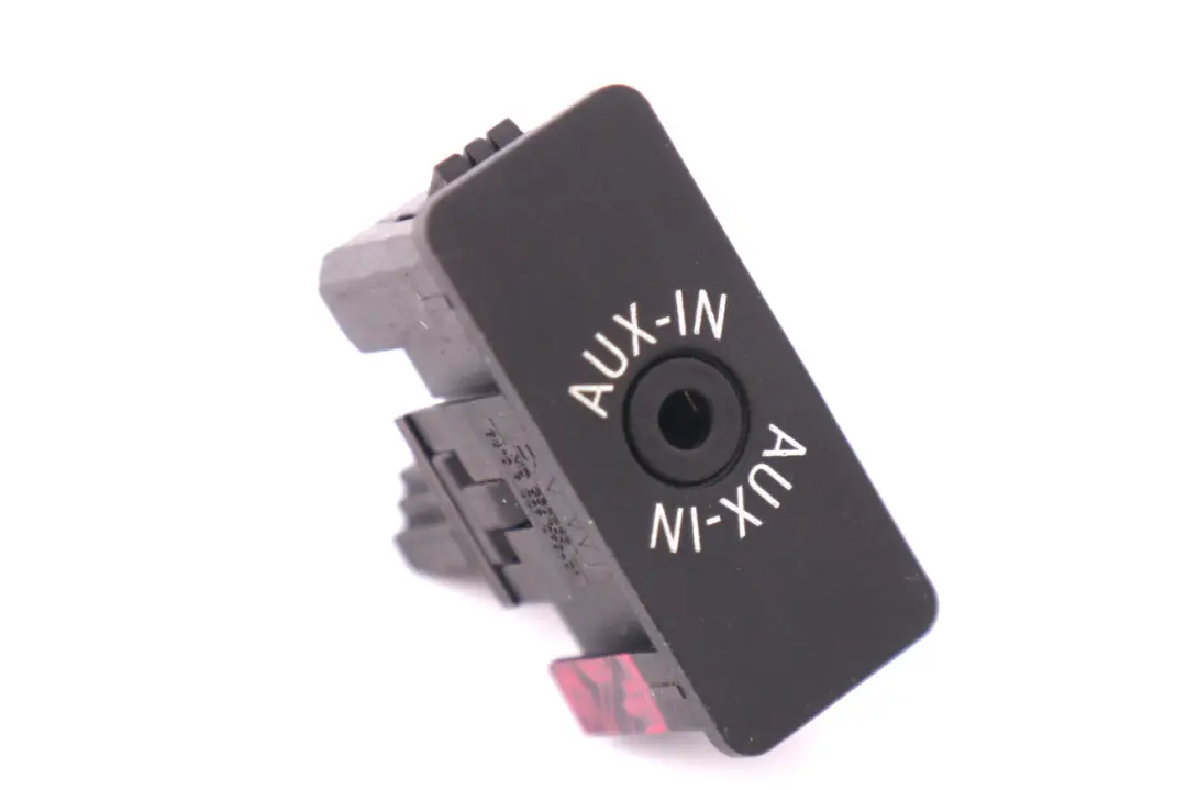 Audio Aux In Socket Plug to Mini 1 2 3 Series F20 F21 F30 F80 R56 R57 LCI with Part number 9229293 Mini 1 2 3 Series F20 F21 F30 F80 R56 R57 LCI Audio Aux In Socket Plug - SKU 9229293 - Part number 9229293