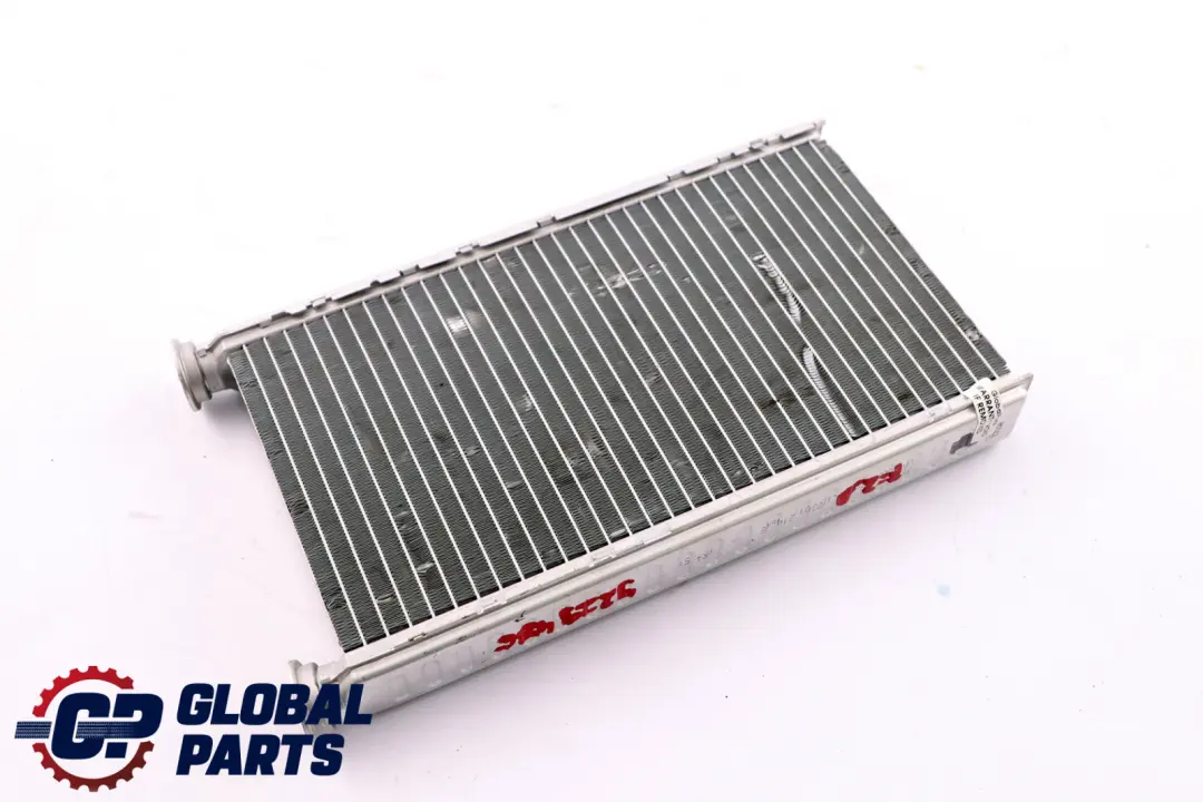 Radiatore 6411 per BMW F20 F21 F22 F30 F80 M2 F82 M4 con numero di parte 9229486 BMW F20 F21 F22 F30 F80 M2 F82 M4 Radiatore 6411 - SKU 9229486 - Numero di parte 9229486