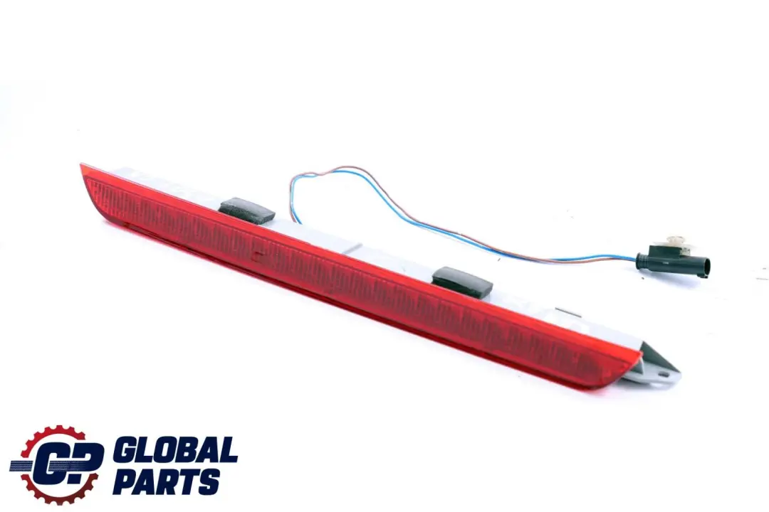 Reihe E53 Dritte Bremsleuchte Rot TAIWAN für BMW X5 mit Teilenummer 923-276 957 BMW X5 Reihe E53 Dritte Bremsleuchte Rot TAIWAN - SKU 923-276 957 - Teilenummer 923-276 957