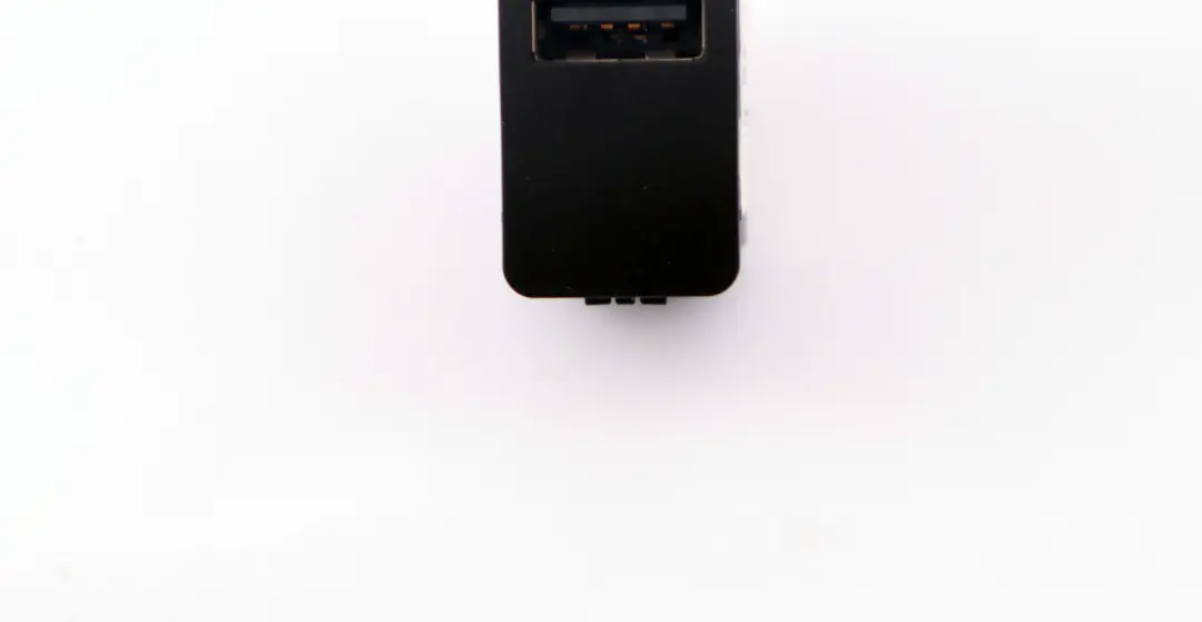 BMW F30 F31 LCI Mini R56 R57 LCI R58 R60 Presa USB - SKU 9230248 - Numero di parte 9230248