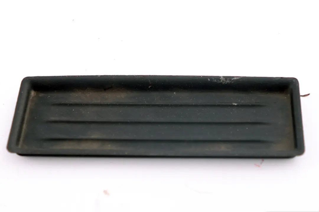 Inserto alfombrilla frontal para consola central para BMW F30 F34 F36 F80 con número de pieza 9232065 BMW F30 F34 F36 F80 Inserto alfombrilla frontal para consola central - SKU 9232065 - Número de pieza 9232065