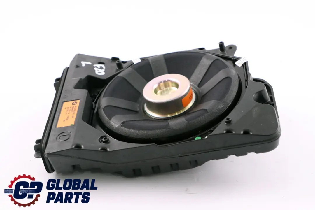 Głośnik Hi-Fi Harman Kardon Lewo do BMW F20 F21 F22 o numerze 9232125 BMW F20 F21 F22 Głośnik Hi-Fi Harman Kardon Lewo - SKU 9232125 - Numer Części 9232125