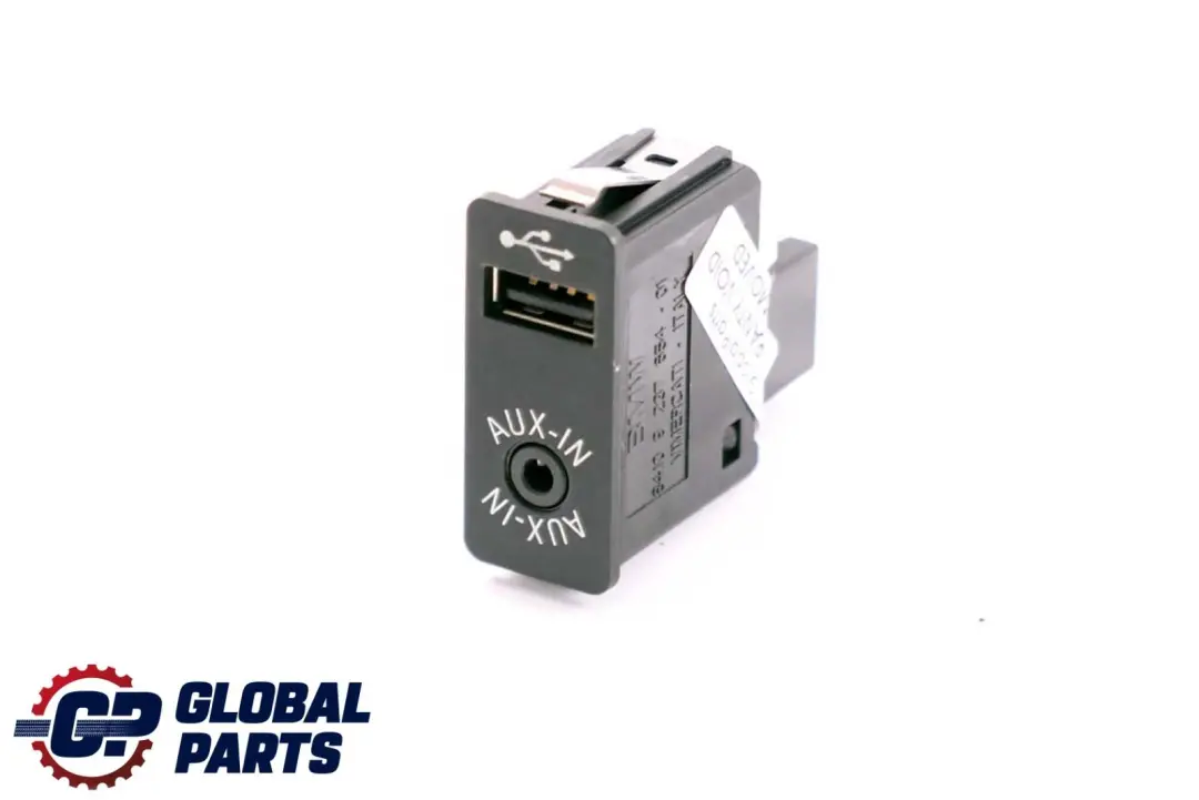 Presa USB AUX In Porta Plug per BMW Serie 1 3 5 E60 E61 E81 E87 E90 E91 con numero di parte 9237654 BMW Serie 1 3 5 E60 E61 E81 E87 E90 E91 Presa USB AUX In Porta Plug - SKU 9237654 - Numero di parte 9237654