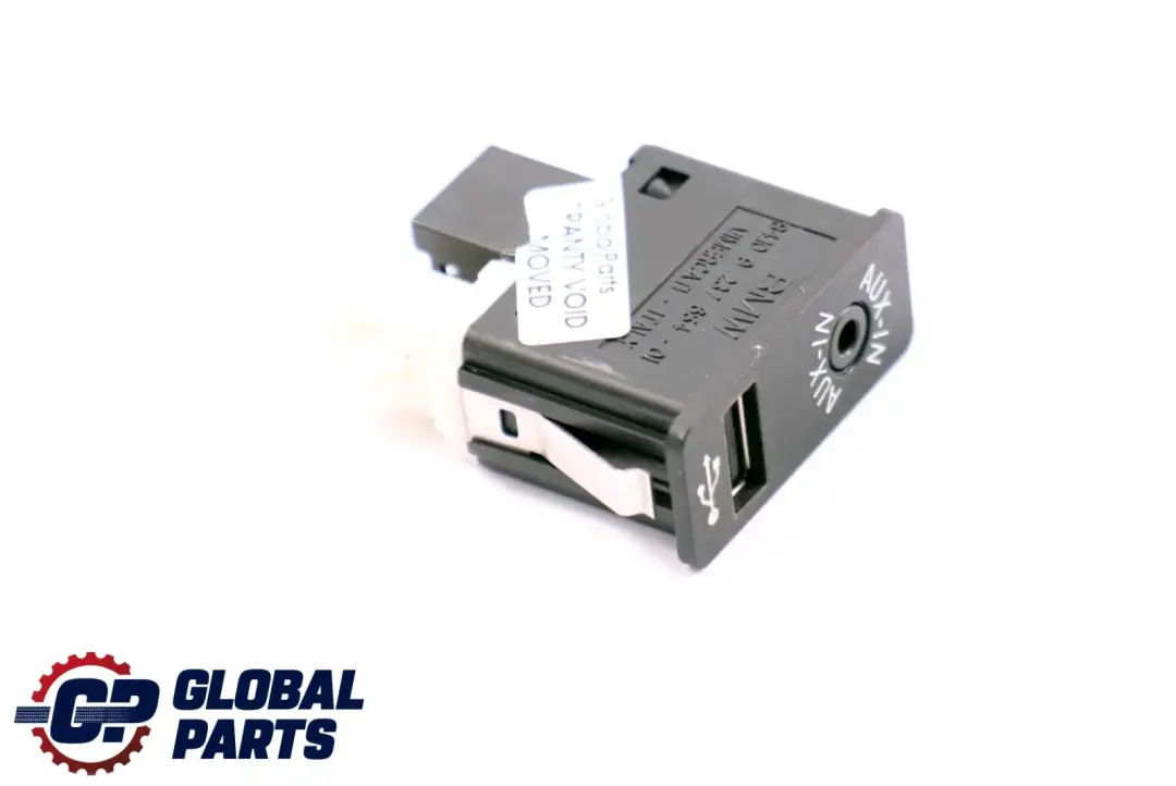BMW 1 3 5 Series E60 E61 E81 E87 E90 E91 USB AUX In Socket Port Plug - SKU 9237654 - Numéro de pièce 9237654