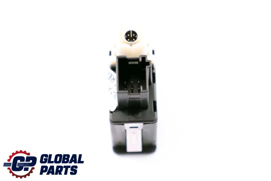 BMW 1 3 5 Series E60 E61 E81 E87 E90 E91 USB AUX In Socket Port Plug - SKU 9237654 - Numéro de pièce 9237654
