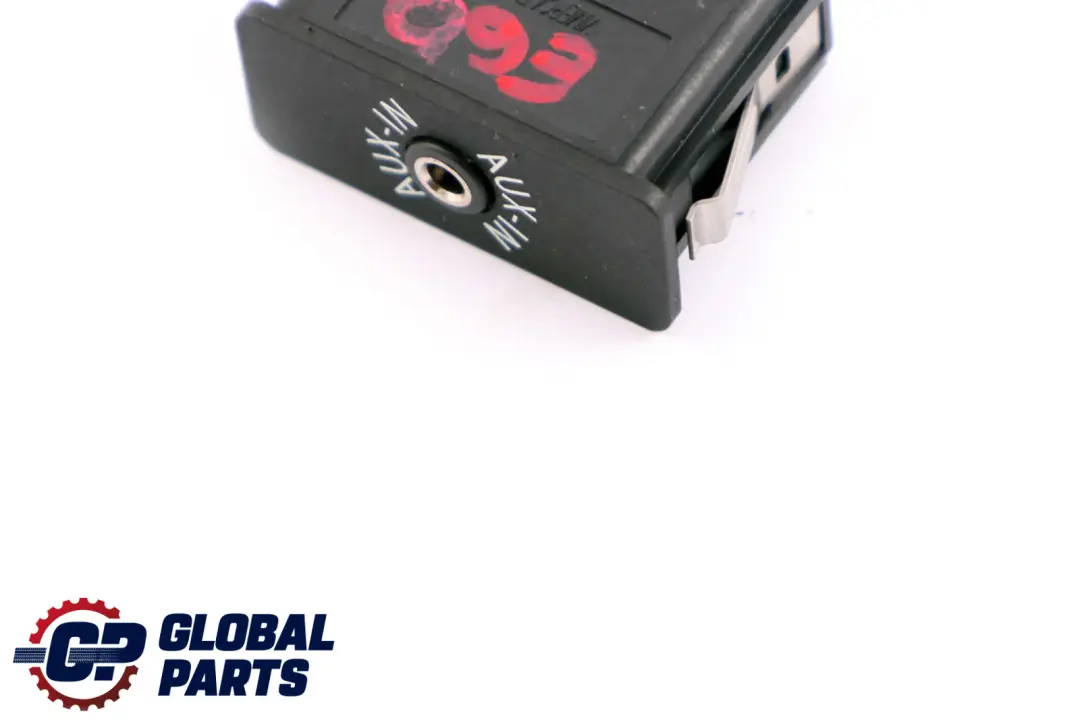 Prise D'Entrée Auxiliaire Audio pour BMW E60 E61 E81 E87 E90 F10 à propos du numéro de pièce 9237655 BMW E60 E61 E81 E87 E90 F10 Prise D'Entrée Auxiliaire Audio - SKU 9237655-2 - Numéro de pièce 9237655