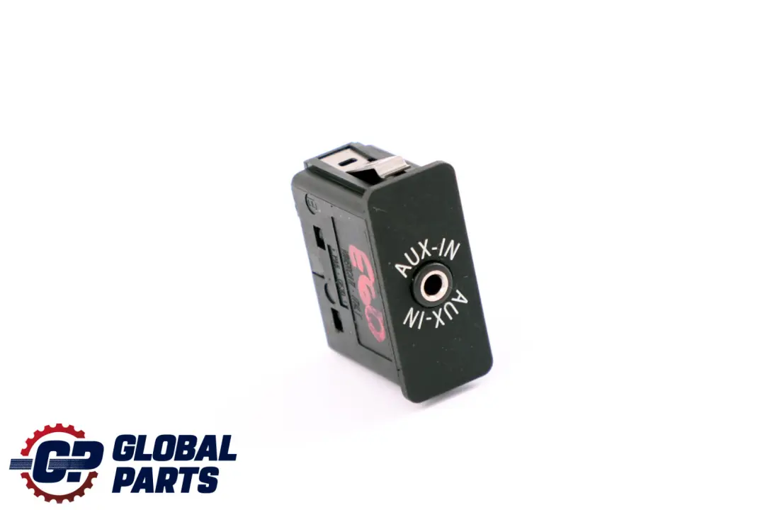 Gniazdo Wejście Aux do BMW E60 E61 E81 E87 E90 F10 o numerze 9237655 BMW E60 E61 E81 E87 E90 F10 Gniazdo Wejście Aux - SKU 9237655-2 - Numer Części 9237655