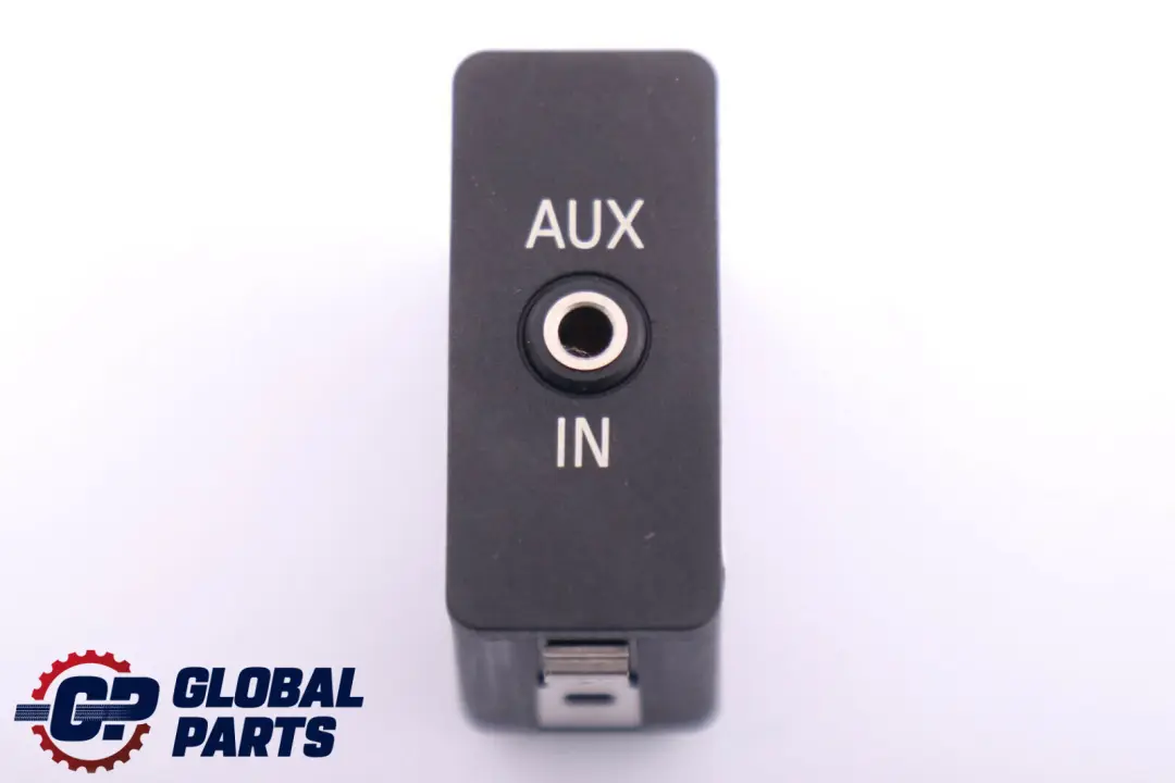 Toma Auxiliar De Audio para BMW E60 E65 X5 E70 E81 X3 E83 E87 E90 E91 E92 F10 F11 con número de pieza 84109237655 BMW E60 E65 X5 E70 E81 X3 E83 E87 E90 E91 E92 F10 F11 Toma Auxiliar De Audio - SKU 9237655 - Número de pieza 84109237655