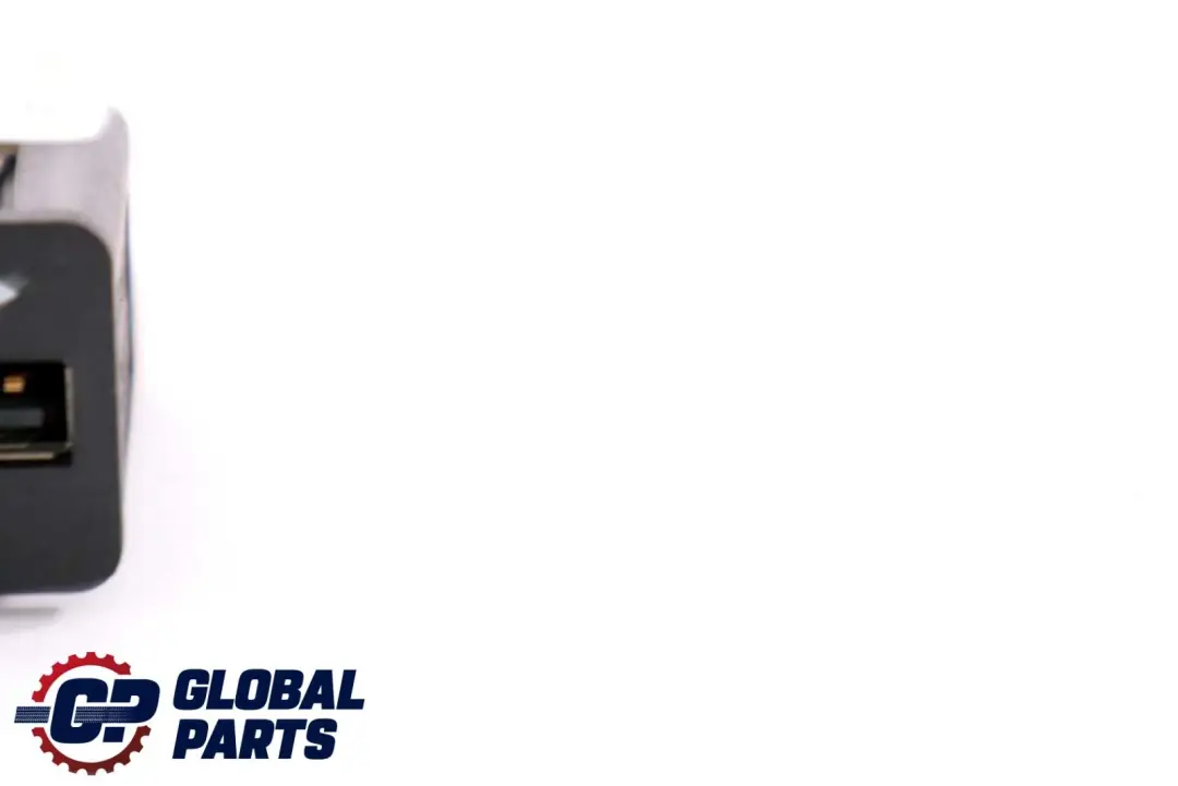 BMW 1 3 5 6 E81 E87 E90 F10 F11 F12 F13 USB Socket Plug Port - SKU 9237656 - Número de pieza 9237656
