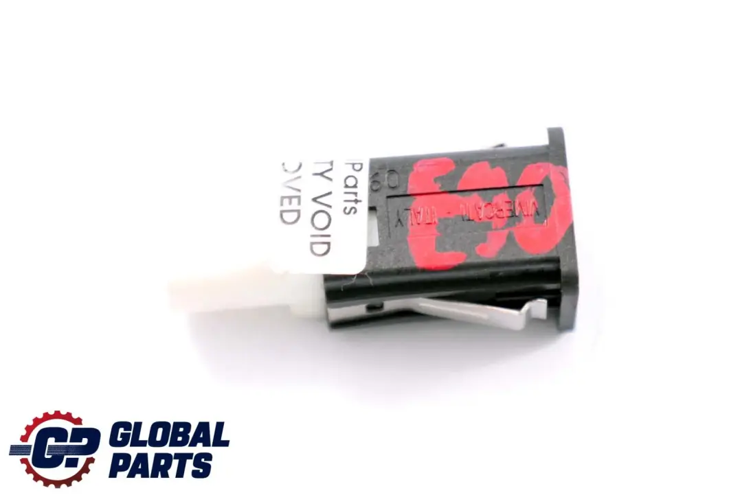 BMW 1 3 5 6 E81 E87 E90 F10 F11 F12 F13 USB Socket Plug Port - SKU 9237656 - Número de pieza 9237656