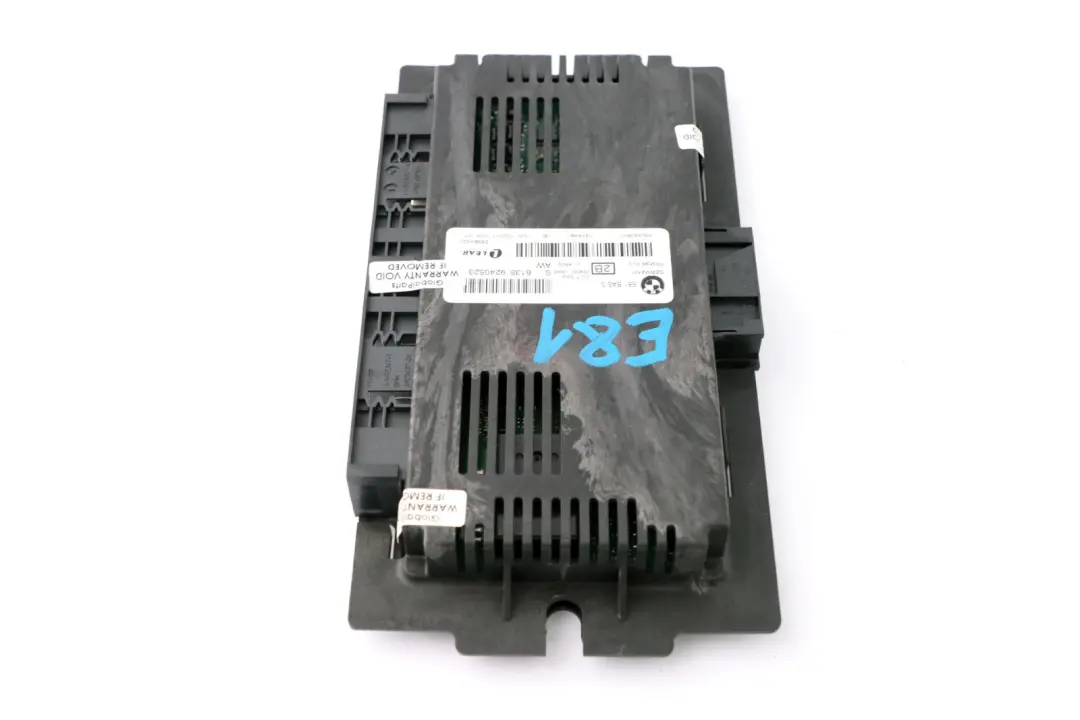 Modulo Vano Piedi Luce Centralina ECU Base PL2 FRM3R per BMW E81 con numero di parte 9240523 BMW E81 Modulo Vano Piedi Luce Centralina ECU Base PL2 FRM3R - SKU 9240523 - Numero di parte 9240523