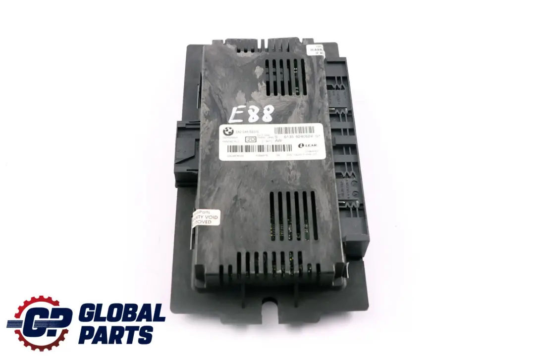 Modulo Luce Vano Piedi Unità Di Controllo ECU BASIS PL2 FRM3R per BMW E88 con numero di parte 9240524 BMW E88 Modulo Luce Vano Piedi Unità Di Controllo ECU BASIS PL2 FRM3R - SKU 9240524 - Numero di parte 9240524