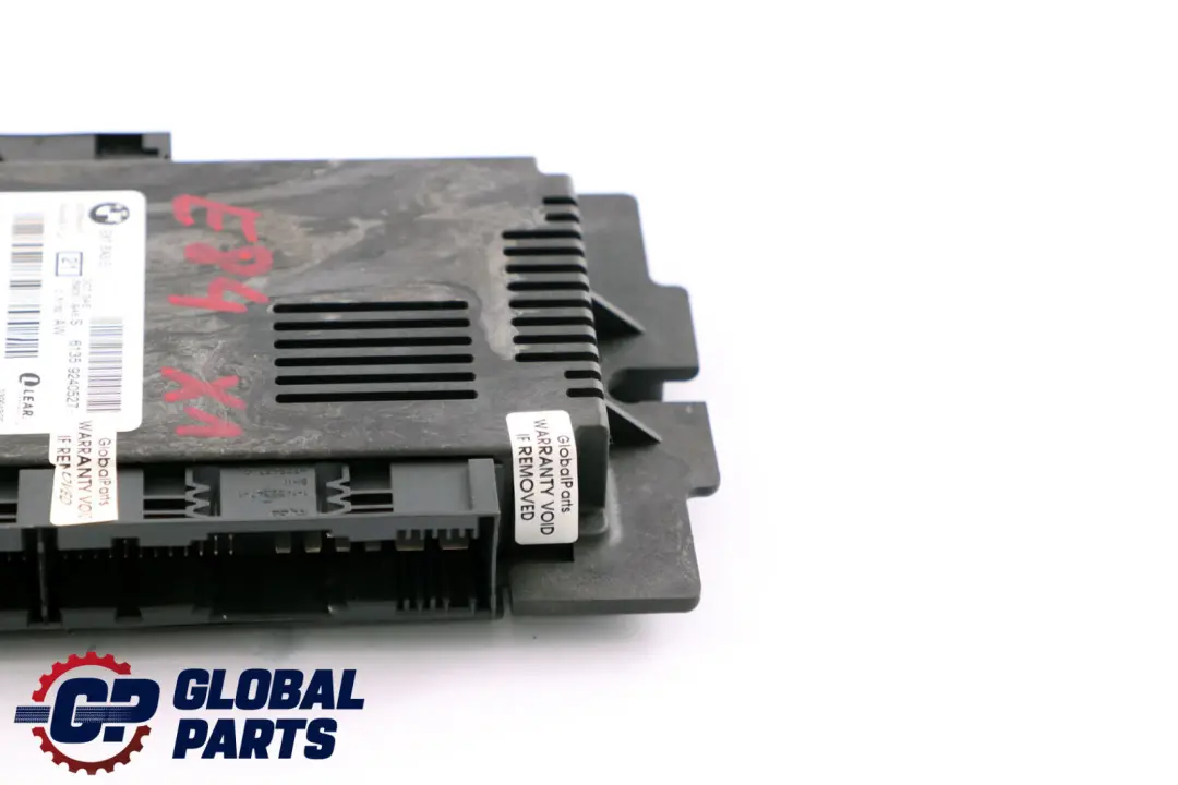 Modulo Luce Vano Piedi Ecu Basis Pl2 Frm3R Lear per BMW X1 E84 con numero di parte 9240527 BMW X1 E84 Modulo Luce Vano Piedi Ecu Basis Pl2 Frm3R Lear - SKU 9240527 - Numero di parte 9240527