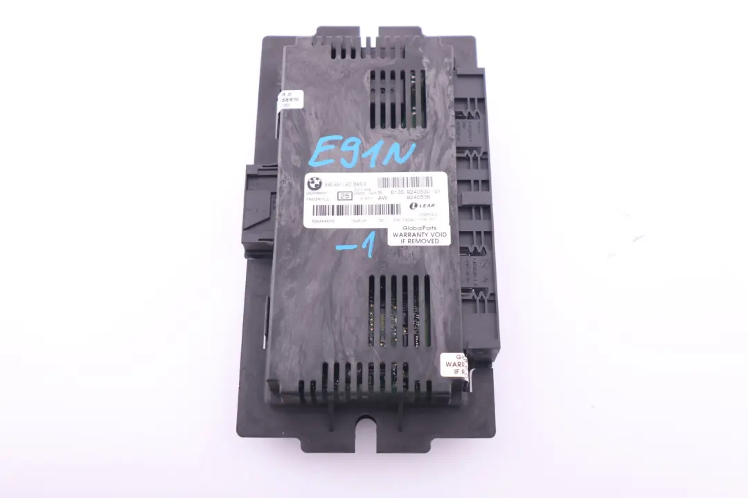 Footwell Light Control Module LCM LED Basis FRM3R PL2 to BMW E91 LCI with Part number 9240530 BMW E91 LCI Footwell Light Control Module LCM LED Basis FRM3R PL2 - SKU 9240530-1 - Part number 9240530