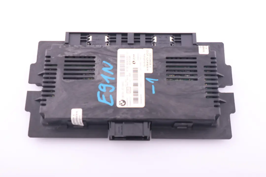Footwell Light Control Module LCM LED Basis FRM3R PL2 to BMW E91 LCI with Part number 9240530 BMW E91 LCI Footwell Light Control Module LCM LED Basis FRM3R PL2 - SKU 9240530-1 - Part number 9240530