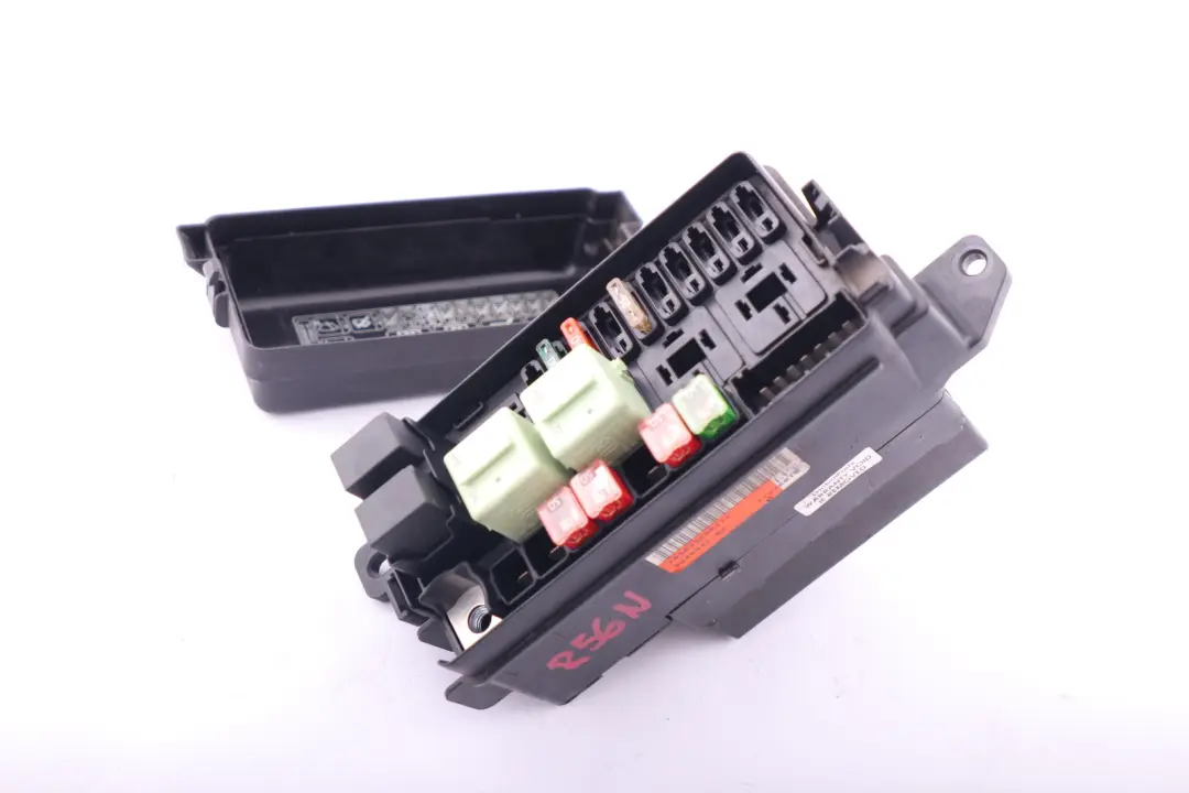 Caja Distribución Fusibles Sistema Eléctrico para Mini Cooper D R55 R56 R57 R60 LCI con número de pieza 9240945 Mini Cooper D R55 R56 R57 R60 LCI Caja Distribución Fusibles Sistema Eléctrico - SKU 9240945 - Número de pieza 9240945