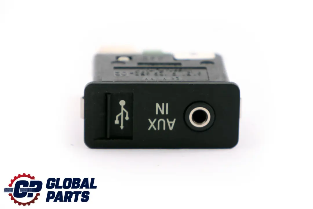 USB AUX IN Enchufe Enchufe para BMW X1 E84 con número de pieza 9241331 BMW X1 E84 USB AUX IN Enchufe Enchufe - SKU 9241331 - Número de pieza 9241331
