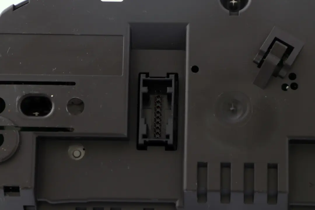 Instrument Cluster Speedo Clocks Diesel to BMW 3 X1 Series E84 E90 E91 with Part number 9242347 BMW 3 X1 Series E84 E90 E91 Instrument Cluster Speedo Clocks Diesel - SKU rhd-9242347 - Part number 9242347