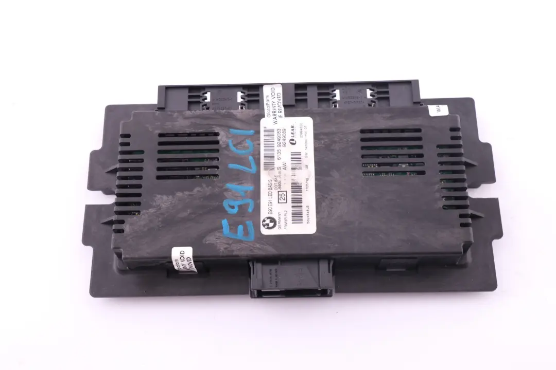 Moduł Sterownik Świateł LED Basis do BMW E91 o numerze 9249083 BMW E91 Moduł Sterownik Świateł LED Basis - SKU 9249083 - Numer Części 9249083