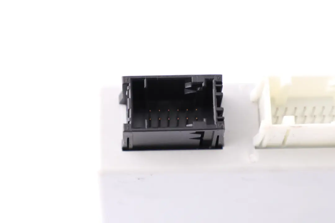 Parking Module BMW E81 E84 E87 E90 E91 Control Unit PDC to with Part number 9252639 Parking Module BMW E81 E84 E87 E90 E91 Control Unit PDC - SKU 9252639 - Part number 9252639