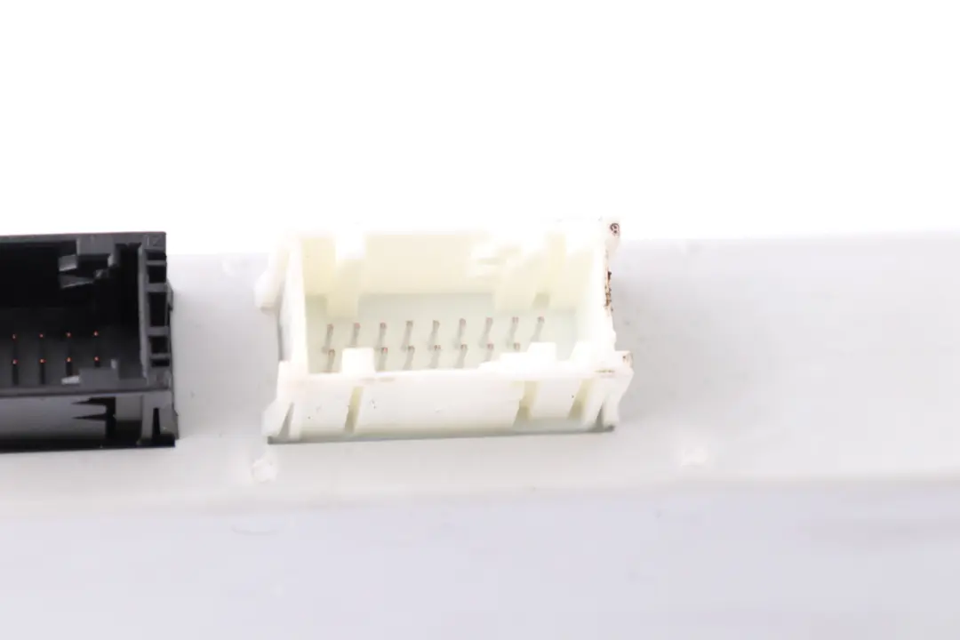 Appareil de Commande Pdc Actif pour BMW E81 E84 E87 E90 E91 à propos du numéro de pièce 9252639 BMW E81 E84 E87 E90 E91 Appareil de Commande Pdc Actif - SKU 9252639 - Numéro de pièce 9252639