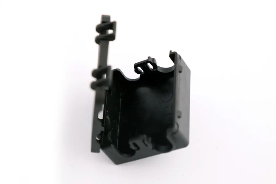 BMW 1 2 3 4 Series F20 F21 F22 F30 F31 F32 Plug-in Connection Bracket - SKU 9252800 - Part number 9252800