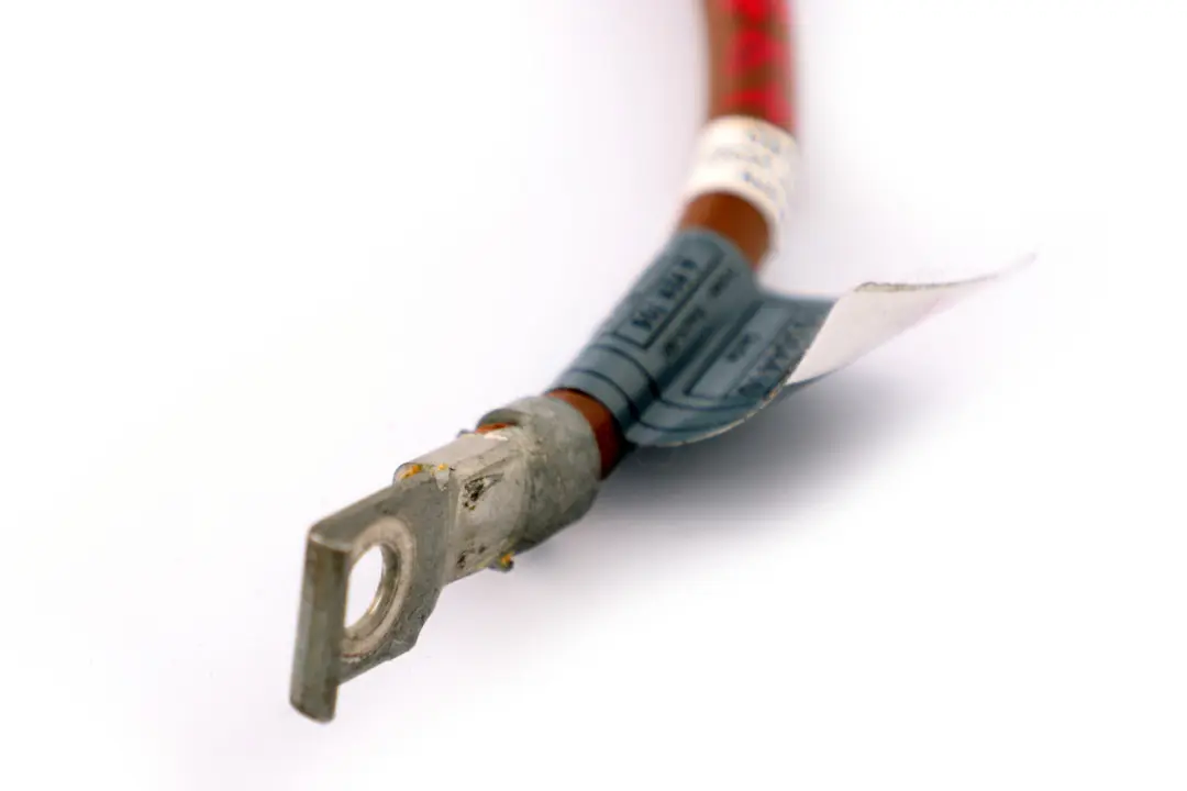 Kabel klema przewód minusowy do BMW E81 E87 E87N o numerze 9255048 BMW E81 E87 E87N Kabel klema przewód minusowy - SKU 9255048 - Numer Części 9255048