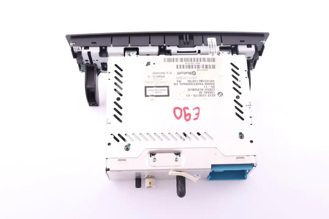 Radio CD Professional Control Unit to BMW 1 3 E81 E87 E90 E91 E92 LCI with Part number 9258170 BMW 1 3 E81 E87 E90 E91 E92 LCI Radio CD Professional Control Unit - SKU 9258170 - Part number 9258170