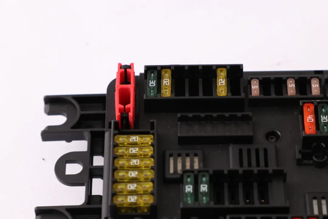 Stromverteiler Hinten für BMW 1 3 4 er F20 F21 F30 F31 F34 mit Teilenummer 9259466 BMW 1 3 4 er F20 F21 F30 F31 F34 Stromverteiler Hinten - SKU 9261111 - Teilenummer 9259466