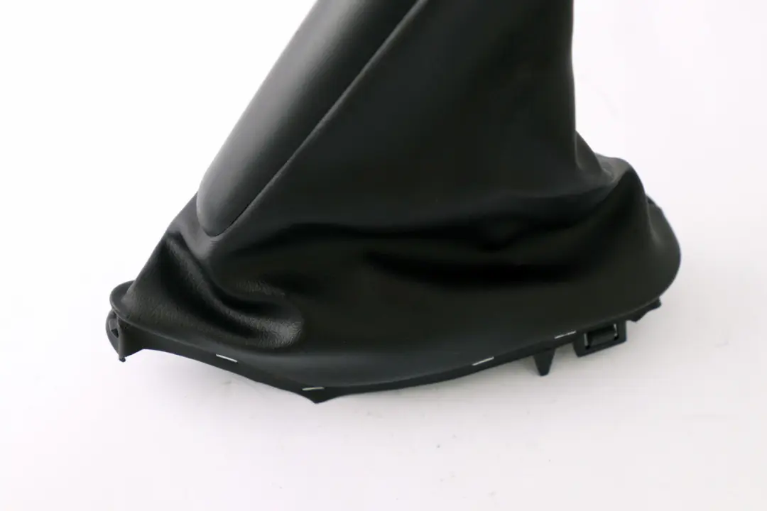 Copri leva del freno a mano nero per Mini Cooper One F55 F56 con numero di parte 9262847 Mini Cooper One F55 F56 Copri leva del freno a mano nero - SKU 9262847 - Numero di parte 9262847