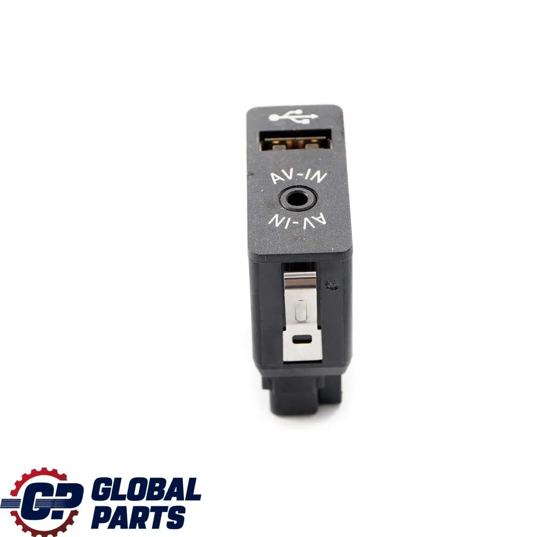 Presa Usb/Av-In Plug per Mini Cooper One R55 R56 R57 LCI R60 con numero di parte 9264966 Mini Cooper One R55 R56 R57 LCI R60 Presa Usb/Av-In Plug - SKU 9264966 - Numero di parte 9264966