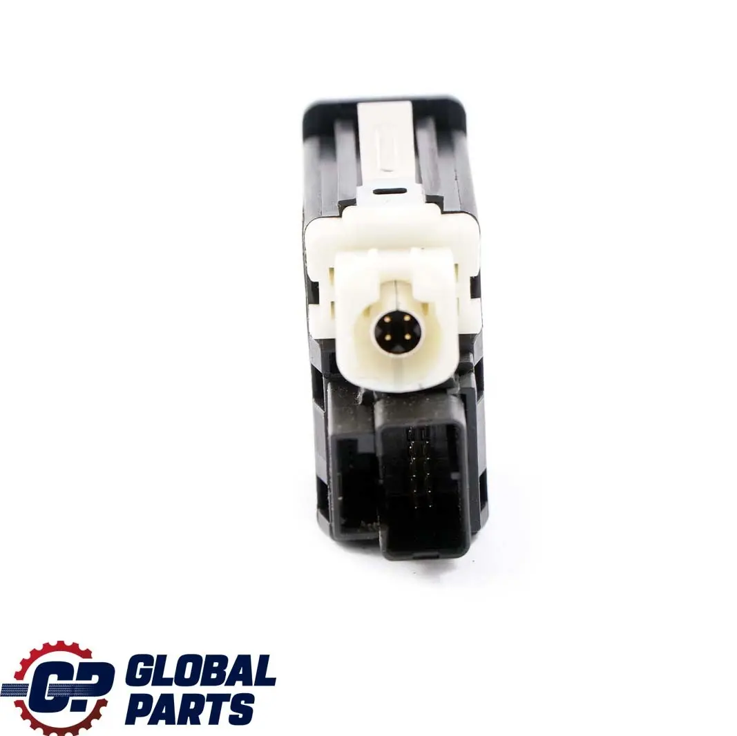 USB/AV-IN Socket Plug pour Mini Cooper One R55 R56 R57 LCI R60 à propos du numéro de pièce 9264966 Mini Cooper One R55 R56 R57 LCI R60 USB/AV-IN Socket Plug - SKU 9264966 - Numéro de pièce 9264966