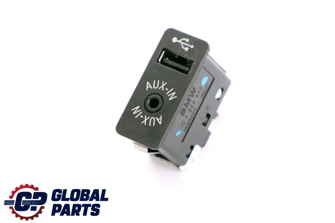 USB/AUX-IN Socket Plug to BMW X3 X5 Series F15 F25 Mini Cooper F55 F56 with Part number 9266607 BMW X3 X5 Series F15 F25 Mini Cooper F55 F56 USB/AUX-IN Socket Plug - SKU 9266607 - Part number 9266607