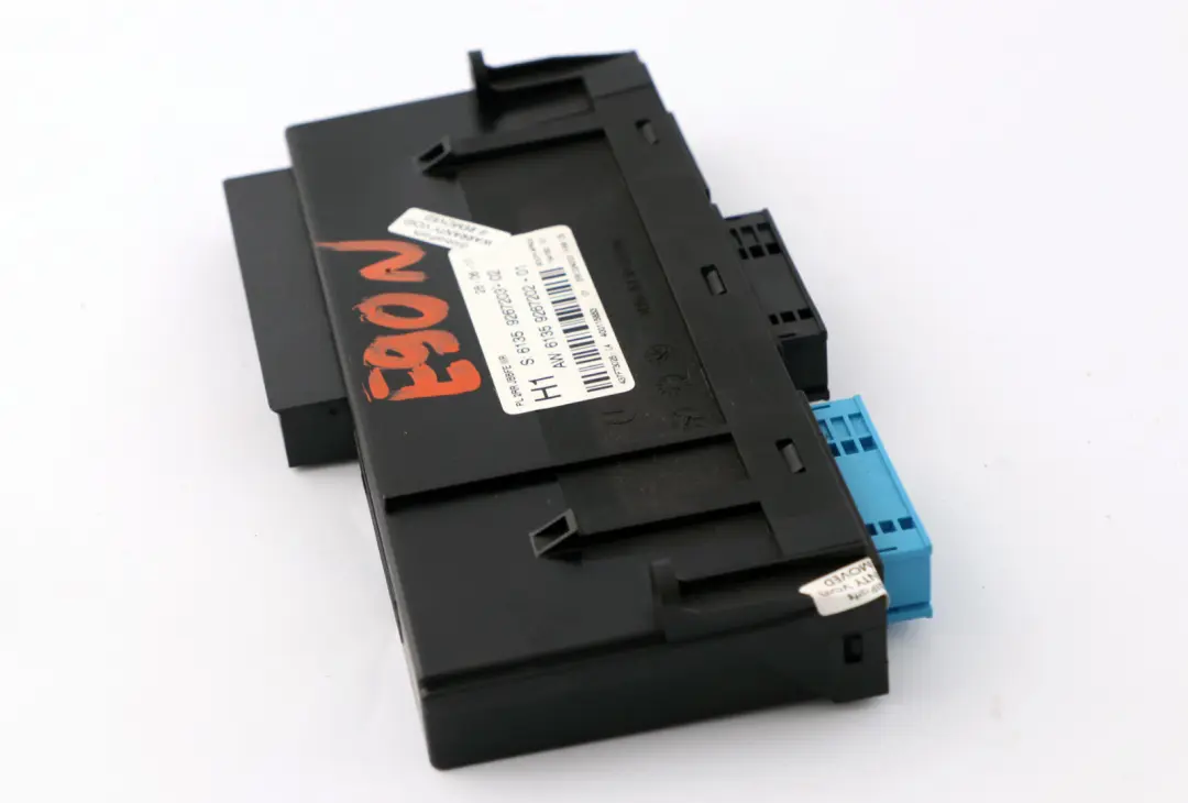 Body Control Module H1 PL2RR JBBFE IIIR 6135 para BMW E90 LCI con número de pieza 9267203 BMW E90 LCI Body Control Module H1 PL2RR JBBFE IIIR 6135 - SKU 9267203 - Número de pieza 9267203