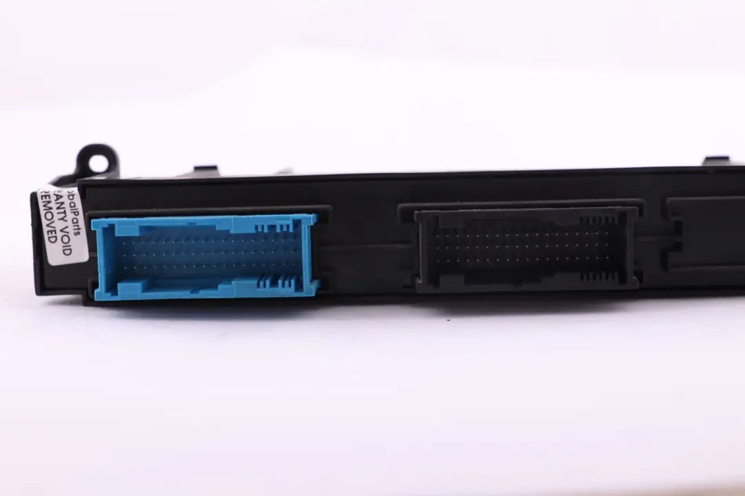ECU Body Control Modul Anschlussdose H2 für BMW E91 LCI mit Teilenummer 9267205 BMW E91 LCI ECU Body Control Modul Anschlussdose H2 - SKU 9267205 - Teilenummer 9267205