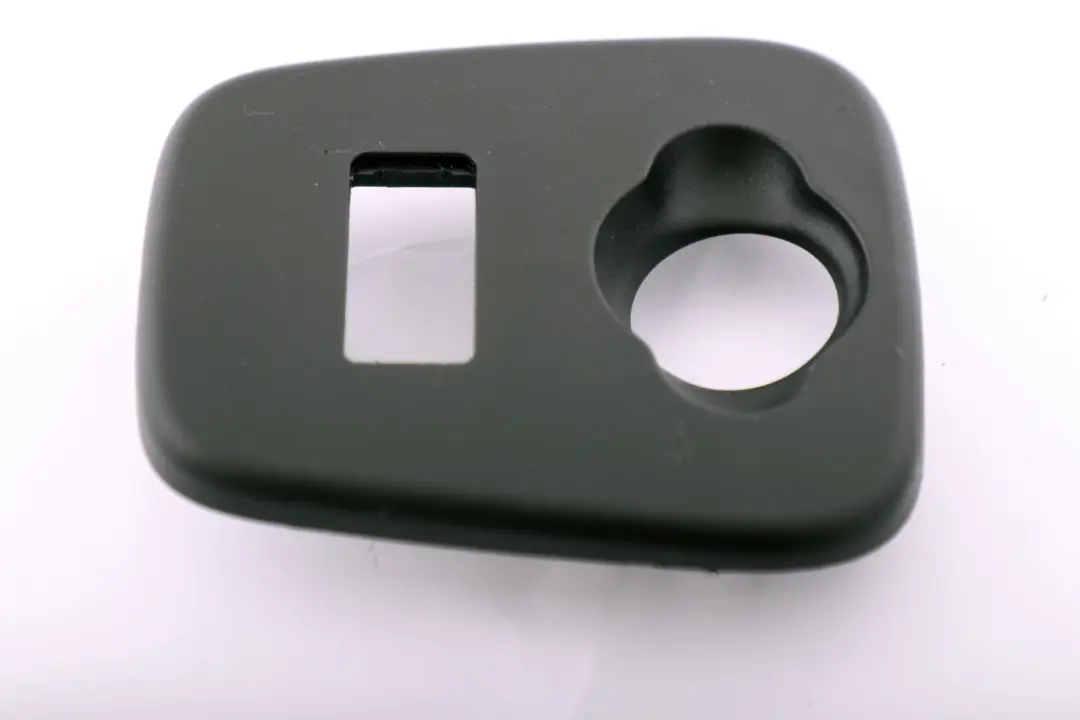 Mediablende Tableau I Cache Centre Dessous pour Mini Cooper F55 F56 F57 à propos du numéro de pièce 9270579 Mini Cooper F55 F56 F57 Mediablende Tableau I Cache Centre Dessous - SKU 9270579 - Numéro de pièce 9270579