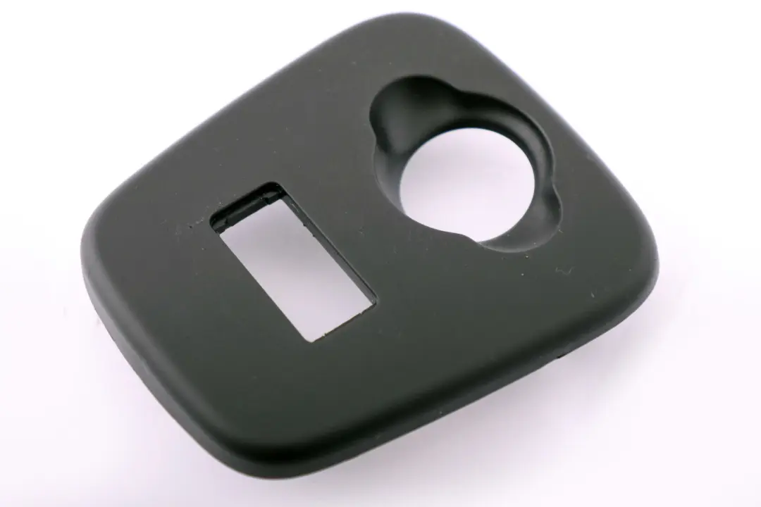 Ramka Osłona Obudowa Gniazdo AUX USB do MINI F55 F56 o numerze 9270579 MINI F55 F56 Ramka Osłona Obudowa Gniazdo AUX USB - SKU 9270579 - Numer Części 9270579